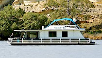 Scamp Houseboat Page